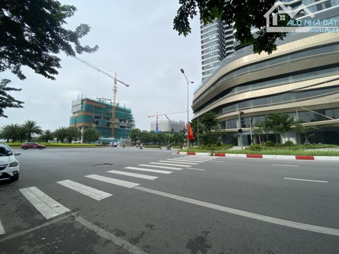 Bán Biệt Thự đơn lập dự án Embassy mặt đường Đôi Nguyễn Văn Huyên. 690tr/m2 - 3
