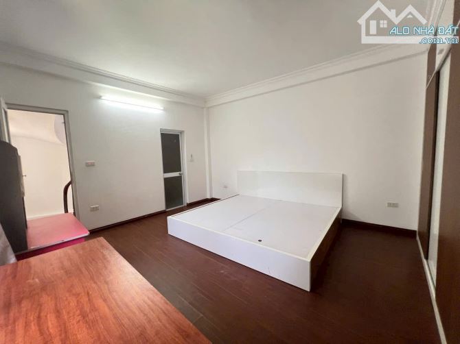 BÁN NHÀ PHỐ THẠCH BÀN, LONG BIÊN 5 tỷ, 5 tầng, 35m, mt 4m, FULL NT, Ô Tô, kinh doanh - 3