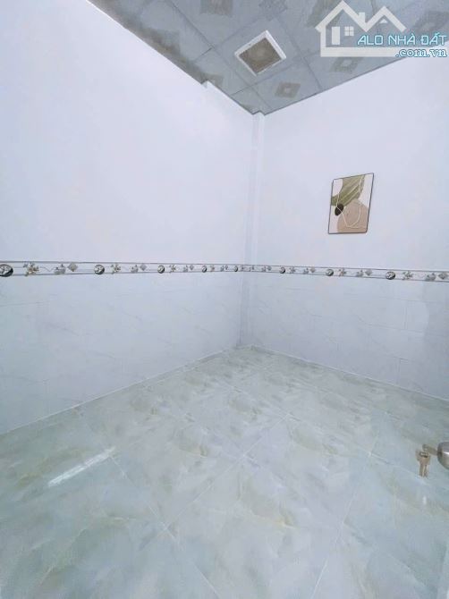 nhà C4 45m2 giá re 549tr đường oto cách nhựa lớn QL50 tầm 1km - 3