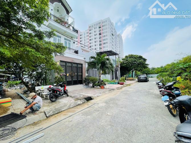 Duy nhất 1 lô 100m2 (5x20) full thổ đường nhựa 6m view sông khu dân trí gần Phạm Văn Đồng - 3