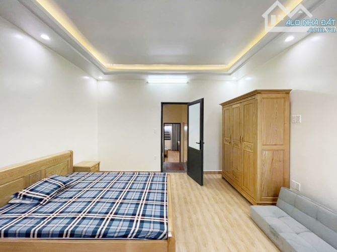 Bán nhà Tuyến 2 Văn Cao ngay sau nhà mặt đường. DT 55m2 x 4T - 4
