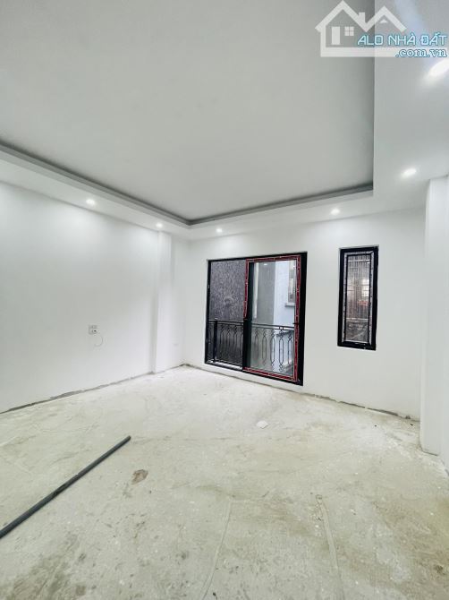 Bán nhà- LÕI ĐỐNG ĐA, NHÀ ĐẸP MỚI KOONG , 6 TẦNG THANG MÁY, 40M OTO TRÁNH -Văn Chương,Đống - 4