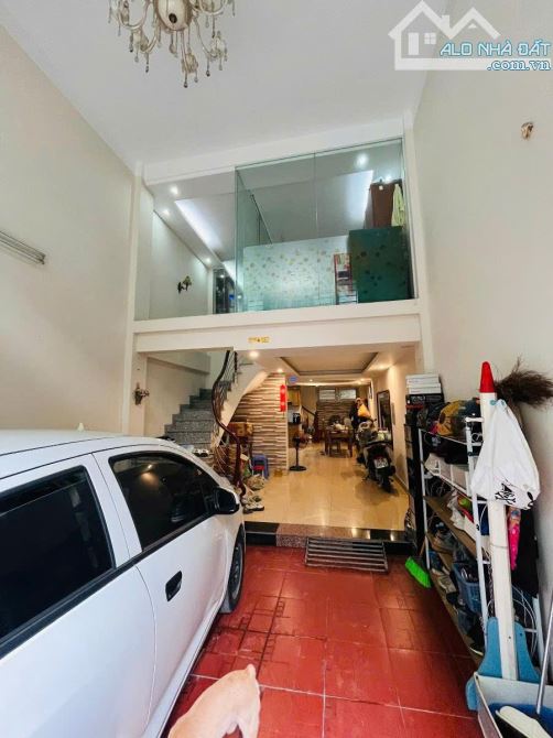 BÁN NHÀ PHỐ PHÚ DIỄN - PHÂN LÔ - GARA Ô TÔ VÀO NHÀ - HAI THOÁNG –  60M2 - CHỈ 11.8 TỶ. - 4