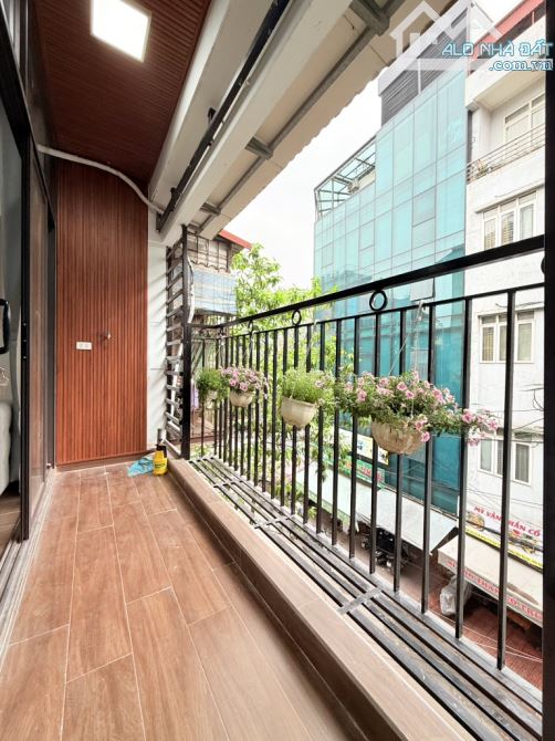 Bán nhà Vĩnh Phúc - Tập thể tầng 3 - Tặng nội thất - Giá 4,x tỷ - 4