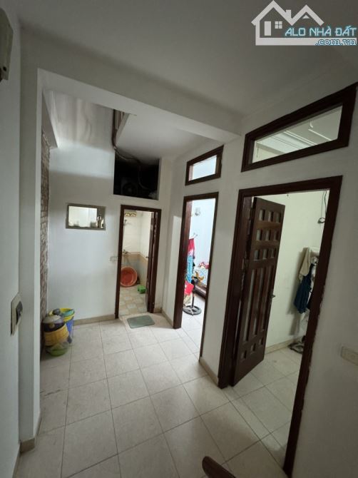 Hiếm. Bán nhà Nguyễn Trãi, Thanh Xuân. Ngã Tư Sở. 43m2 x 5 Tầng. MT 5.8m. Hơn 8 Tỷ. - 4