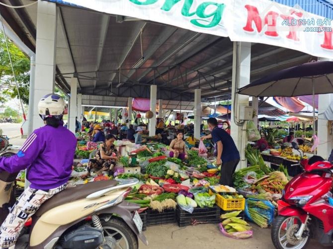 BÁN ĐẤT CHỢ HÀNG RƯỢU- HƯỚNG TÂY - 1 tỷ 6xx - 3