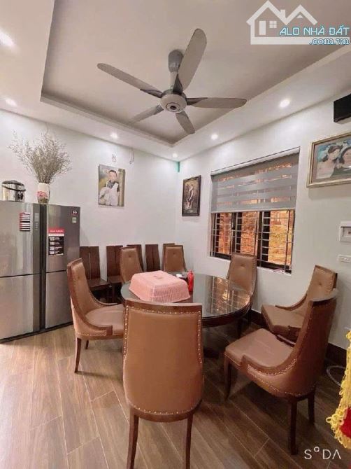 B.Á.N NHÀ ĐAN PHƯỢNG , Ô TÔ TRÁNH  , BIỆT THỰ NHÀ VƯỜN ,Ở VÔ CÙNG SƯỚNG , 110M2, 11 TỶ - 4
