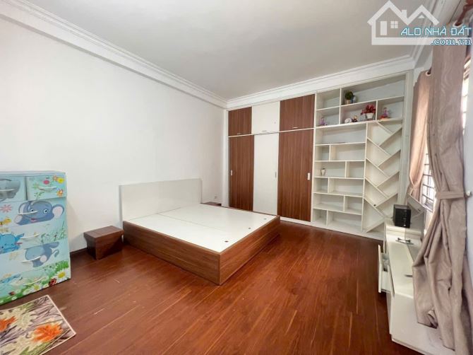BÁN NHÀ PHỐ THẠCH BÀN, LONG BIÊN 5 tỷ, 5 tầng, 35m, mt 4m, FULL NT, Ô Tô, kinh doanh - 4