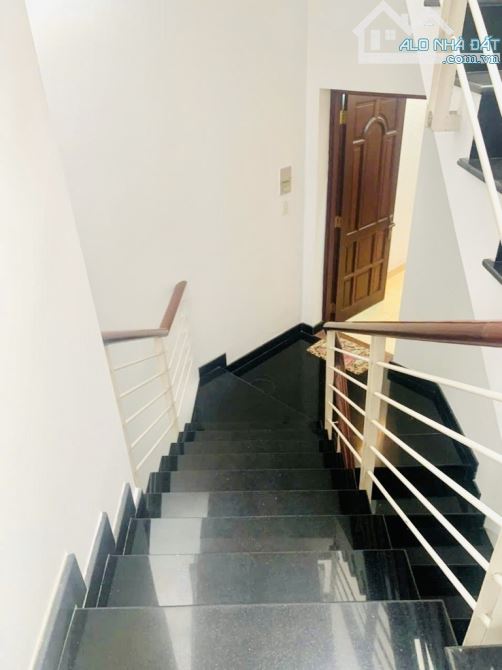 Mặt tiền Nguyễn Văn Công P.3 GV, 4 tầng BTCT 74m2, nhỉnh 12 tỷ - 4