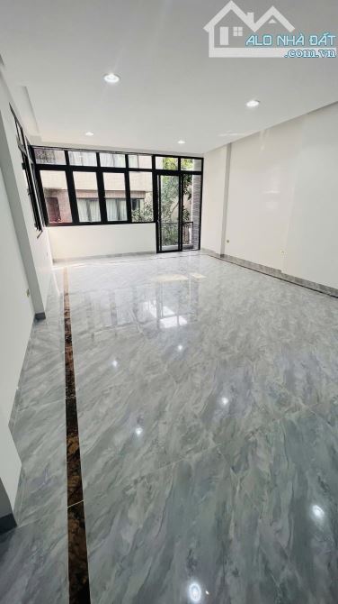 Tây Sơn 30m ra phố, 6T thang máy, nhà đẹp tặng full nội thất tâm huyết, 52m2 mt 4.3m, 15,9 - 4