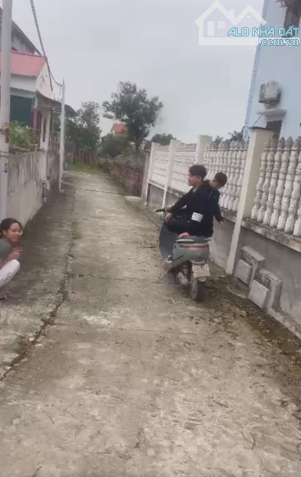 BÁN MẢNH ĐẤT ĐẸP Ô TÔ ĐỖ CỔNG-LƯƠNG TÀI BẮC NINH- GIÁ 2TỶ500 - DT : 186 M  Lh : - 4