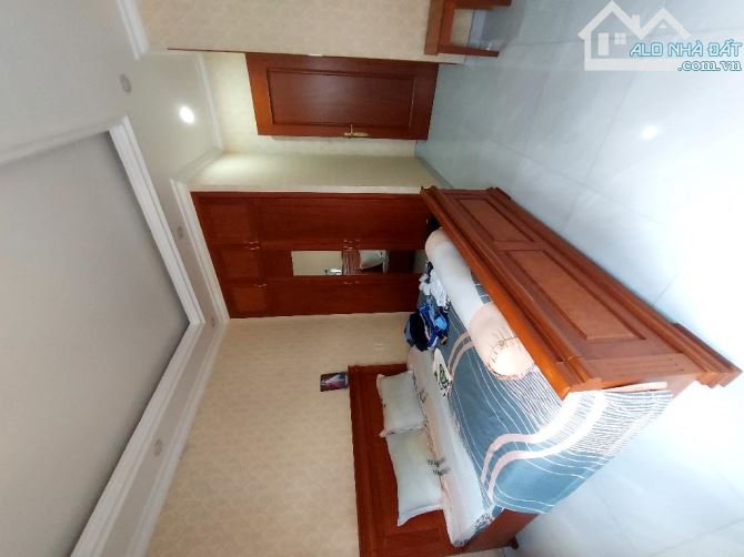 💥QUẬN 7 -5 TẦNG- NỘI THẤT GỖ QUÝ- THANG MÁY CỰC XỊN - KHU PHÂN LÔ CAO CẤP - 9,2 - 4
