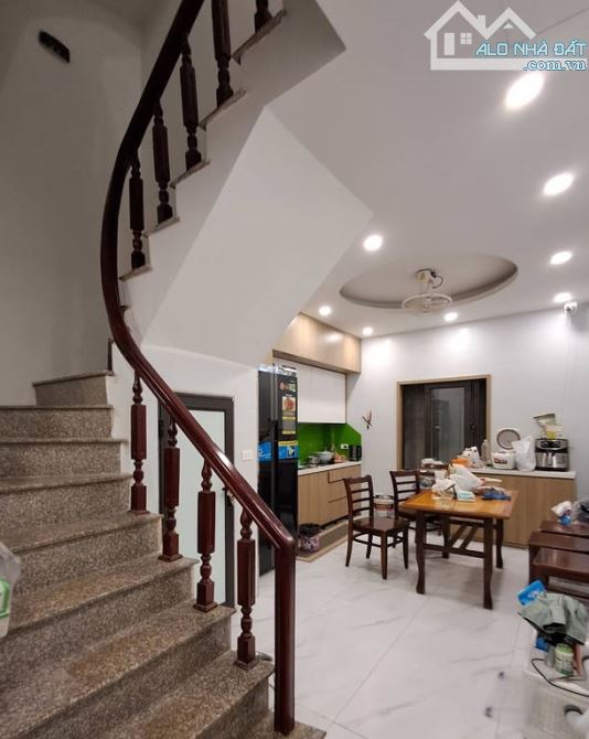 Bán gấp nhà Phố Cầu Giấy, 35m2, 5 tầng dân xây kiên cố, ô tô đỗ cửa, giá 13.8 tỷ - 4