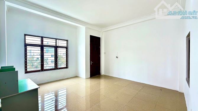Bán nhà Vũ Trọng Phụng - 30m2 - ngõ thông,rộng,30m ra mặt phố - hiếm có - 7tỷ2 - 4