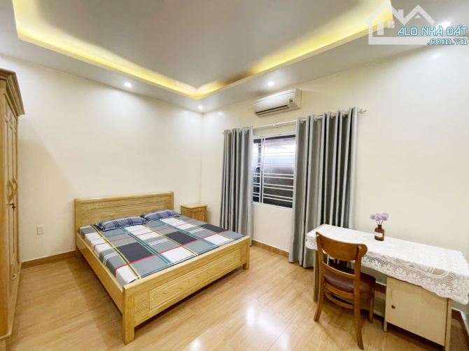 Bán nhà Tuyến 2 Văn Cao ngay sau nhà mặt đường. DT 55m2 x 4T - 5