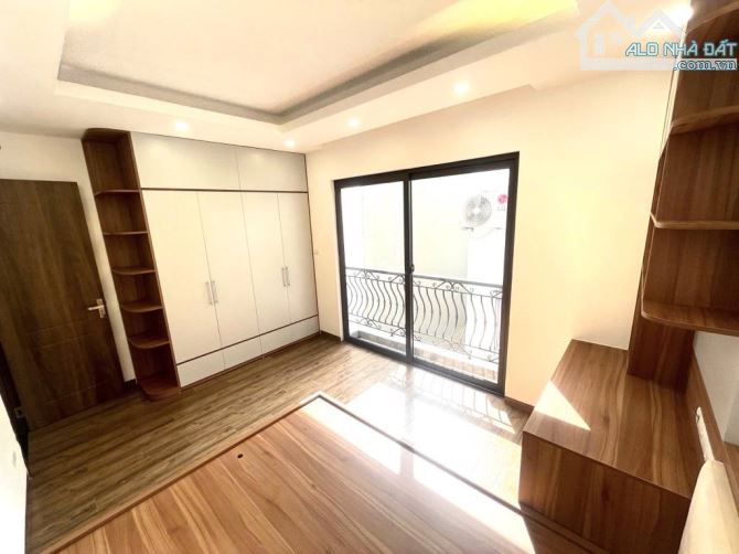 🏡 Bán nhà Bồ Đề, Long Biên, 40m2 x 4 tầng, gần cầu Chương Dương, Ô tô, 8 tỷ 9 - 5