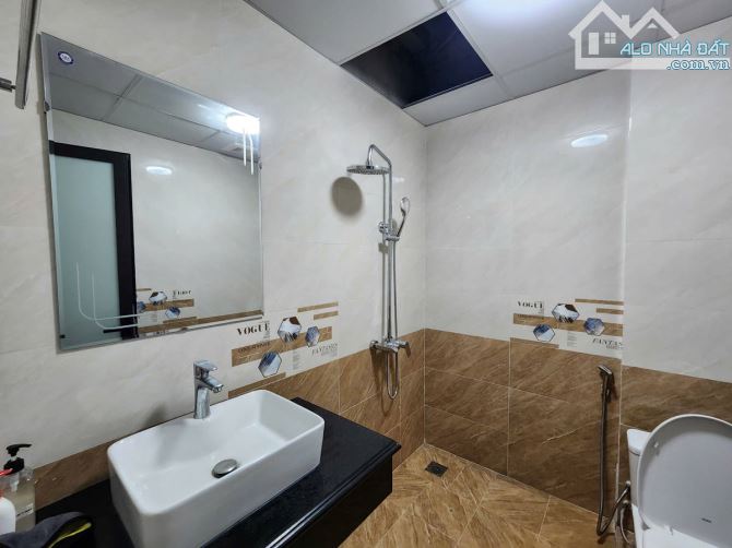 NHÀ KIM ĐỒNG, 78M2*6T, NGÕ Ô TÔ TRÁNH, GARA, MỚI ĐẸP - 5
