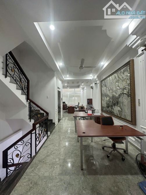 Nhà VIP Phan Văn Trị – 5 tầng, gara ô tô, thiết kế Châu Âu – Gò Vấp, giáp Bình Thạnh 5X17M - 5