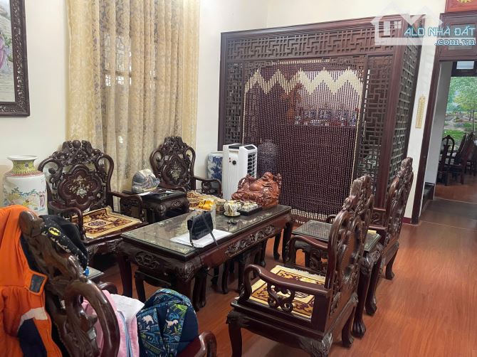 BÁN NHÀ PHỐ NGUYỄN VĂN CỪ, LONG BIÊN, PHÂN LÔ, Ô TÔ TRÁNH, DT 136M2*MT 8M* GIÁ 40.8 TỶ Bán - 5