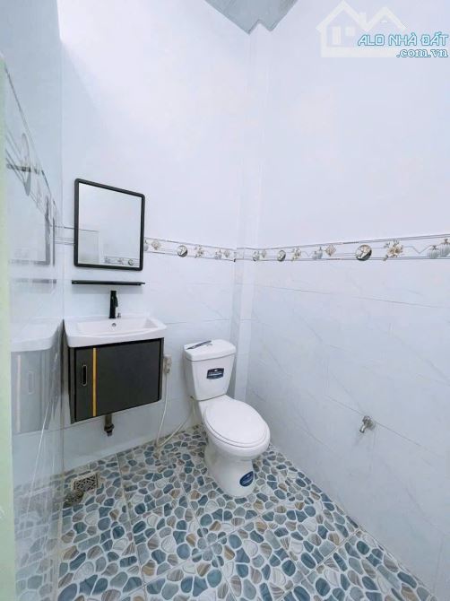 nhà C4 45m2 giá re 549tr đường oto cách nhựa lớn QL50 tầm 1km - 5