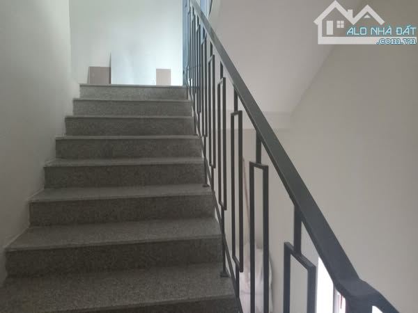 Bán building 10 tầng lô góc mặt phố Hoàng Quốc Việt, Nghĩa Tân. DT 460m2, MT 20m, 250 tỷ - 6