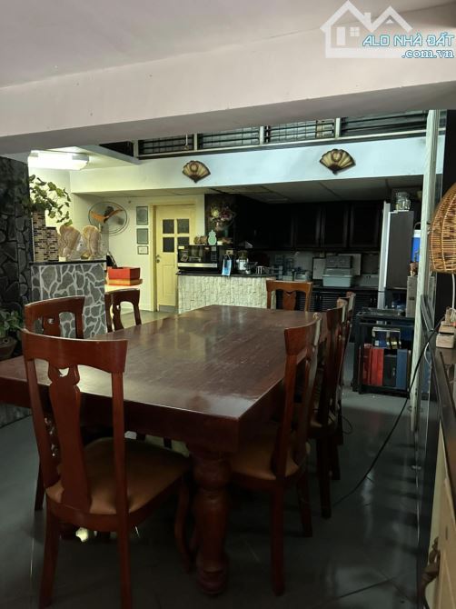 Nhà mặt tiền Nguyễn Thị Huỳnh - 3 tầng khu dân trí , hiếm có - 6