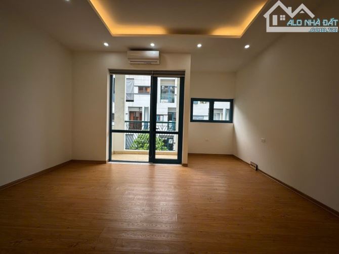 Chủ gửi bán 10 lô nhà đất dịch vụ Cổng Đồng La Khê. Nút Lê Trọng Tấn Tố Hữu. Giá từ 11 tỷ - 6