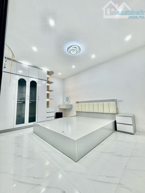Cần bán nhà tập thể In ngân hàng Đống Đa - 80m - 3PN - 6