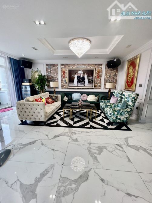 Bán Biệt Thự compoud 43R Hồ Văn Huê. 7x16m , 1 Hầm 4 tầng. nội thất nhập khẩu. giá 35 tỷ - 6