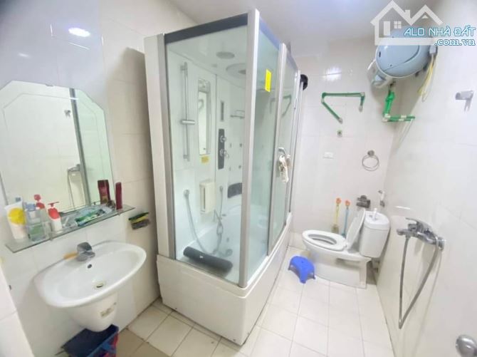 Bán nhà Phố Hào Nam, Gần Cát Linh, AN Trạch, Ô Chợ Dừa, Đống Đa. DTSD: 90m2. Giá: 21,5 Tỷ - 6