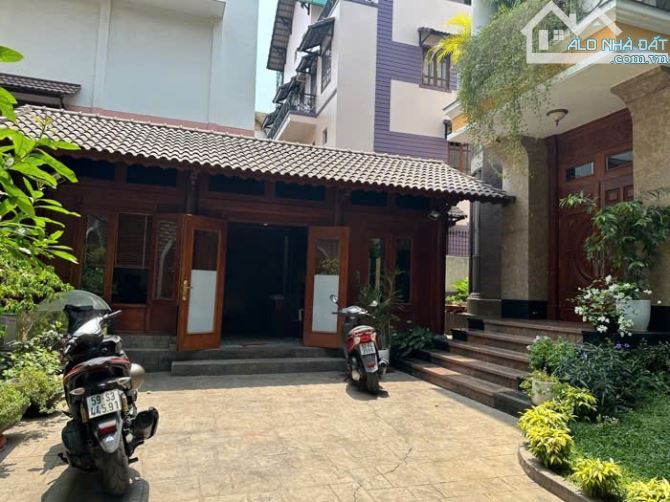 BIỆT THỰ GÓC 2 MẶT THOÁNG, THANG MÁY, GARA 5 XE, DT 360M² x 4T, BÌNH AN, QUẬN 2 - 7