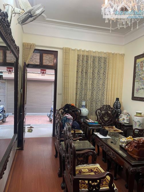 BÁN NHÀ PHỐ NGUYỄN VĂN CỪ, LONG BIÊN, PHÂN LÔ, Ô TÔ TRÁNH, DT 136M2*MT 8M* GIÁ 40.8 TỶ - 9