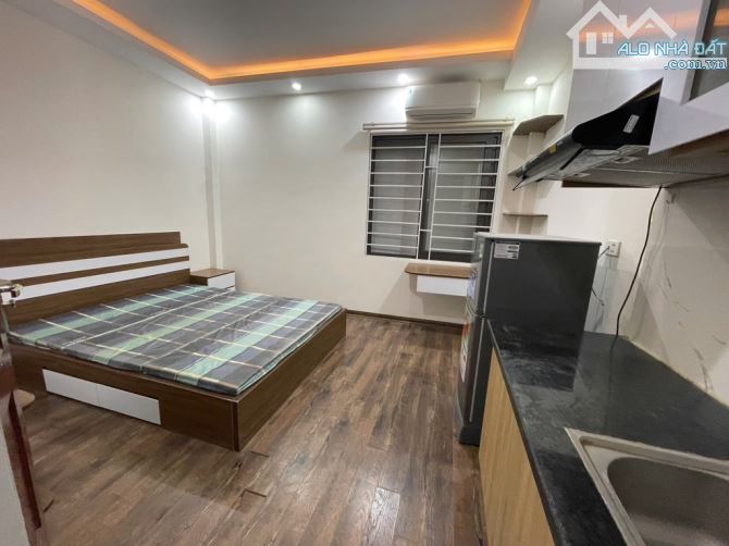 NHÀ ĐẸP TRẦN THÁI TÔNG - 49M2 - KINH DOANH - 5 TẠ ĐỖ CỬA - 9 NGỦ - GIÁ 10.5 TỶ - 9