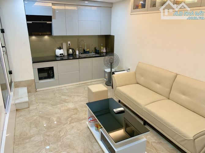 Cho thuê căn hộ 2 tầng đủ tiện nghi phố Trần Phú, gần Cửa Nam, Lý Nam Đế