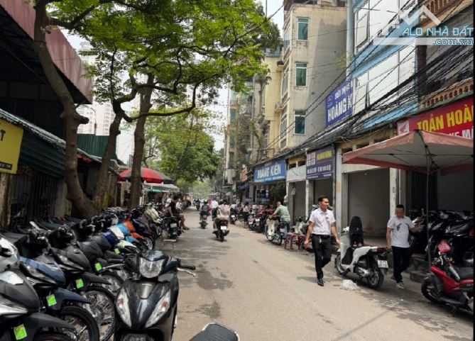 200 tỷ/ 10 Tầng/ 12 Mt/ 272/294 M2 Mặt Phố Chùa Hà/ Cầu Giấy
