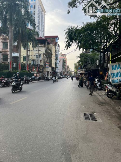 Bán nhà Chiến Thắng, Văn Quán, Hà Đông; ô tô tránh; kinh doanh; 56m2; giá 13.7 tỷ