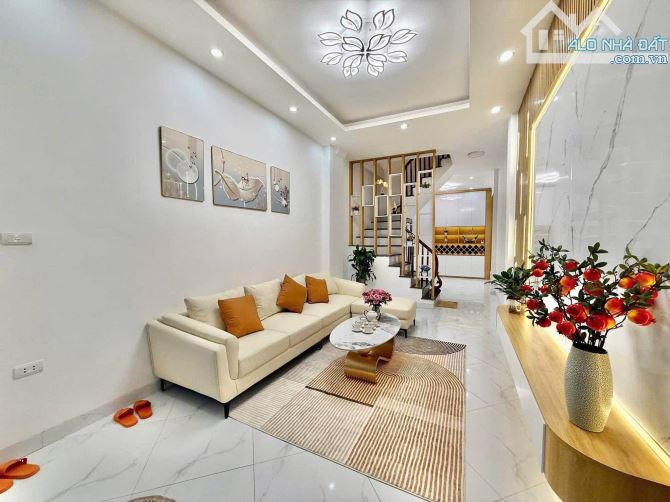 Siêu Phẩm 7 Tầng Thang Máy – Xuân La Tây Hồ – 9.1 Tỷ, 40M², Ô Tô 3 Bước