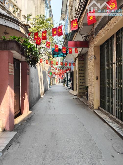 Nhà đẹp phố pháo Đài Láng full tiện ích