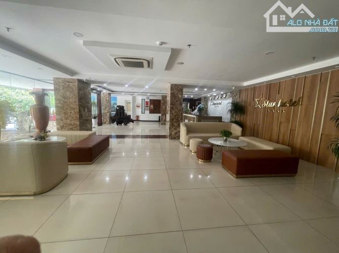 bán khách sạn chuẩn 4 sao mt đường Loeby 10m5 thông biển  460m2 ngang 20m 78p cực đẹp