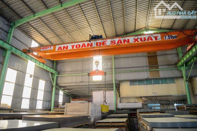 Cho thuê kho mặt tiền Lê Đại Hành, 775m2
