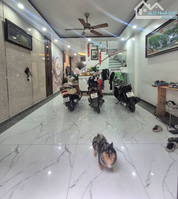 Bán nhà tại chung cư Lương Quán , phường Nam Sơn ,quận An Dương. 60m², 3 tầng, chỉ 2,5 tỷ.