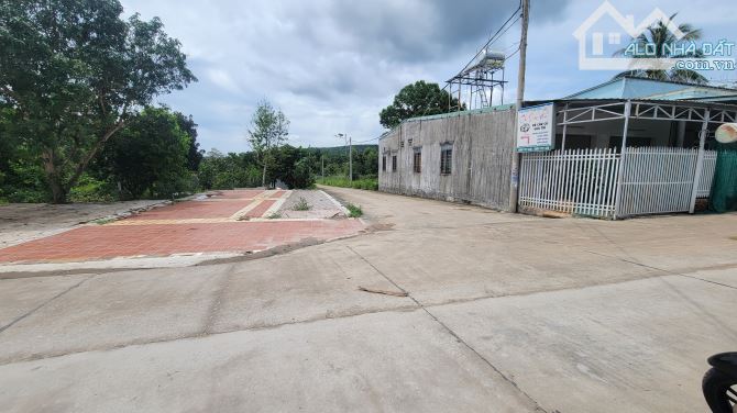 Lô đất thổ cư 120m có 60m thổ cư Dương tơ oto qua đất Phú Quốc Kiên Giang tiện ích lớn qua