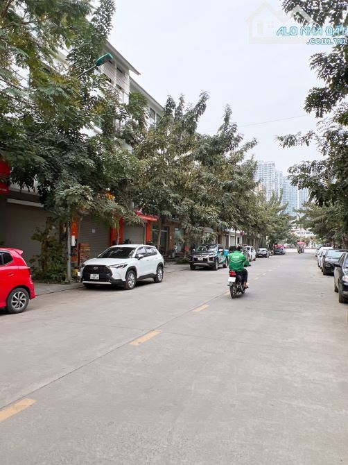 Cần Bán Căn LK Geleximco 90m2 5 Tầng MT5m Căn Sẻ Khe KD Đỉnh. Nhỉnh 25T