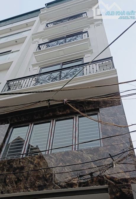 Hàng Đẹp Phố Giang Biên - Long Biên OTO Đỗ Trước Cửa 6tầng full Nội Thất + Thang Máy