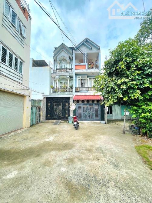 Mặt tiền TTH13. 4x17. 68m2 4 tầng. 4PN. Sát bên Gò Vấp đường 10m thông. 5 tỷ x