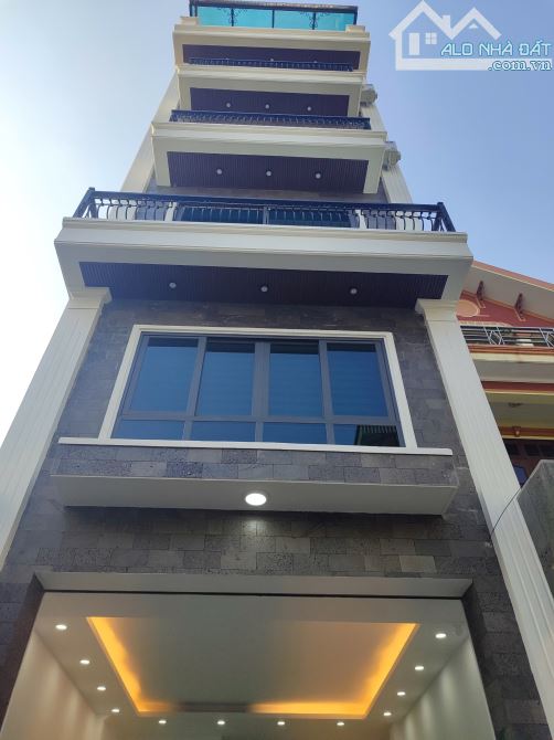 BÁN NHÀ LIỀN KỀ LÔ GÓC DTSD 320 M2 – KĐT HUD VÂN CANH GIÁ 21,5 TỶ.