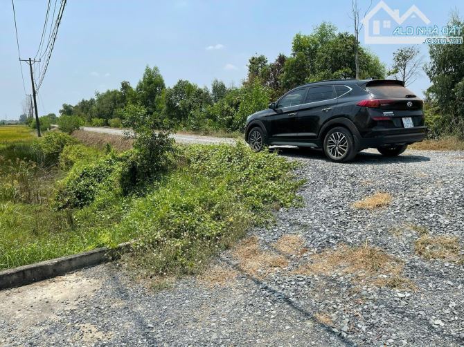 Cần bán đất + nhà vườn ở nghĩ dưỡng mặt tiền view kênh sông xã Thái Mỹ 5300m2