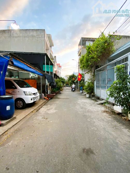 NHÀ 5x15M VUÔNG VỨC – Ô TÔ ĐỖ CỬA – GẦN KĐT ĐÔNG TĂNG LONG – SỔ RIÊNG – GIÁ CHỈ 3.15 TỶ!