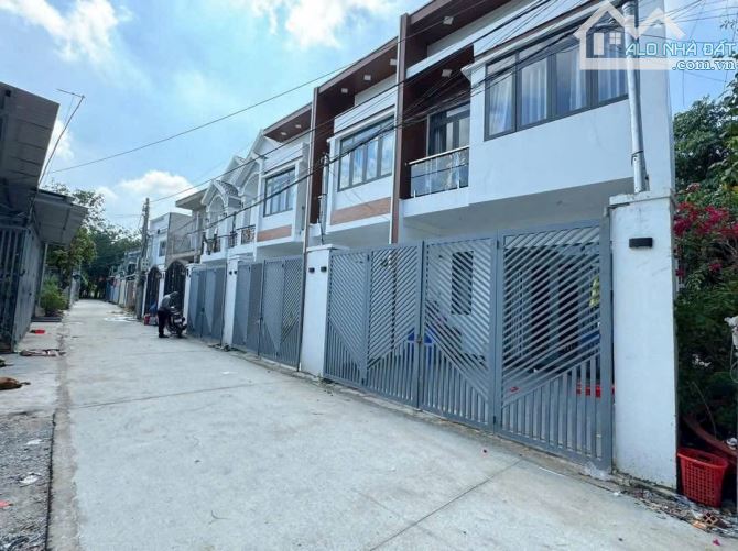 Bán nhà 1 lầu gần Vòng Xoay Định Hoà, gần trung tâm hành chính tỉnh giá 2 tỷ 400