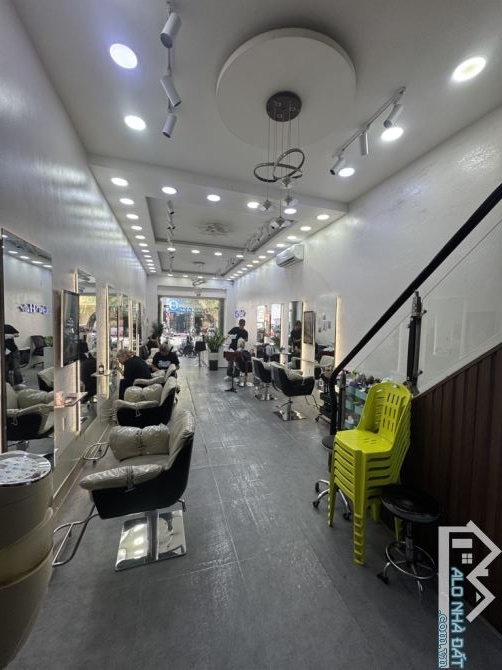 MẶT TIỀN NGUYỄN TRÃI Q5, 74 M2, 3 TẦNG, 38TR/THÁNG, CHỈ 27.3 TỶ TL.